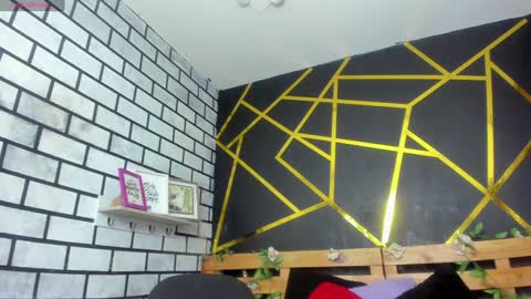 Snapshot of kathina_giraldo chatting on January 18, 2025, 1:40 pm Paola online show from January 18, 2025, 1:40 pm