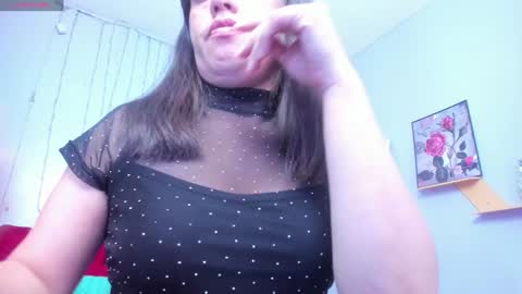 Snapshot of kathina_giraldo chatting on January 26, 2025, 7:52 pm Paola online show from January 26, 2025, 7:52 pm
