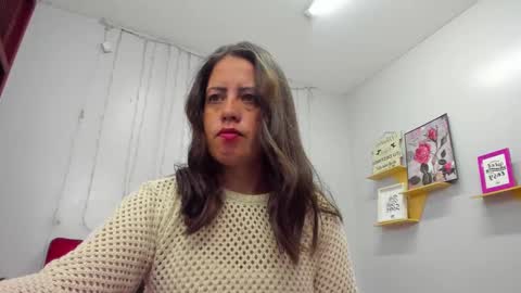 Snapshot of kathina_giraldo chatting on March 3, 2025, 12:48 pm Paola online show from March 3, 2025, 12:48 pm