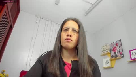 Snapshot of kathina_giraldo chatting on March 12, 2025, 12:26 pm Paola online show from March 12, 2025, 12:26 pm