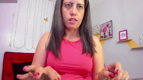 Snapshot of kathina_giraldo chatting on March 12, 2025, 6:44 pm Paola online show from March 12, 2025, 6:44 pm