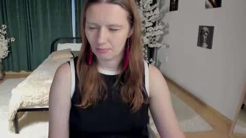 Snapshot of kathrinemeyer chatting on December 14, 2025, 2:28 am Kathrine online show from December 14, 2025, 2:28 am