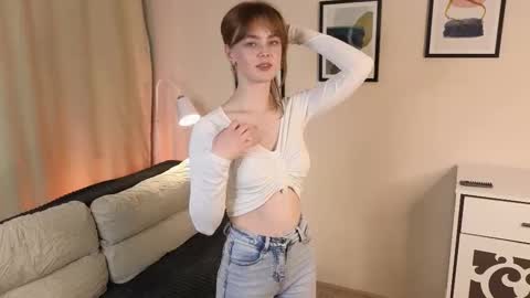 Snapshot of kathryn_bishop chatting on October 17, 2025, 7:27 pm Jane online show from October 17, 2025, 7:27 pm