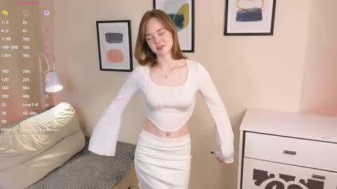 Snapshot of kathryn_bishop chatting on December 4, 2025, 8:17 pm Jane online show from December 4, 2025, 8:17 pm