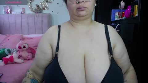Snapshot of kathybigboobsbbw_ chatting on April 16, 2026, 8:53 pm kathybigboobsbbw_ online show from April 16, 2026, 8:53 pm