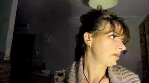 Snapshot of kathysky40 chatting on November 17, 2025, 10:04 pm KATHY online show from November 17, 2025, 10:04 pm