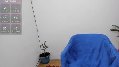 Snapshot of katia_12_ chatting on December 10, 2024, 1:11 pm katia_12_ online show from December 10, 2024, 1:11 pm