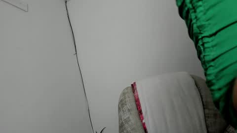 Snapshot of katia_12_ chatting on December 22, 2024, 11:09 pm katia_12_ online show from December 22, 2024, 11:09 pm