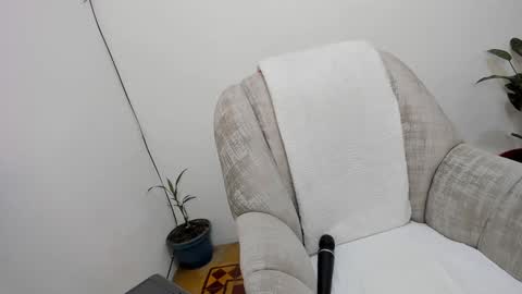 Snapshot of katia_12_ chatting on December 30, 2024, 2:20 am katia_12_ online show from December 30, 2024, 2:20 am