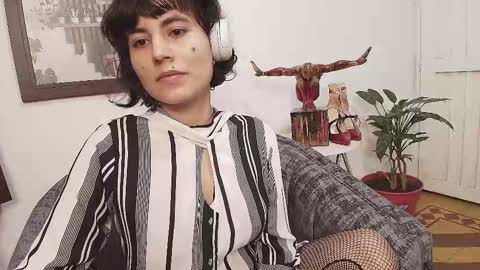 Snapshot of katia_12_ chatting on March 2, 2025, 8:05 am katia_12_ online show from March 2, 2025, 8:05 am