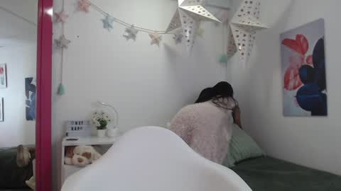 Snapshot of katia_bss chatting on January 6, 2025, 4:44 pm katia_bss online show from January 6, 2025, 4:44 pm