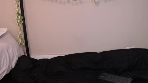 Snapshot of katia_bss chatting on March 6, 2025, 2:18 pm katia_bss online show from March 6, 2025, 2:18 pm