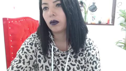 Snapshot of katia_collins chatting on December 9, 2024, 1:29 am Katia collins online show from December 9, 2024, 1:29 am