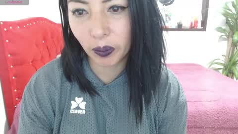 Snapshot of katia_collins chatting on December 19, 2024, 5:18 am Katia collins online show from December 19, 2024, 5:18 am