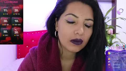 Snapshot of katia_collins chatting on February 2, 2025, 1:30 pm Katia collins online show from February 2, 2025, 1:30 pm