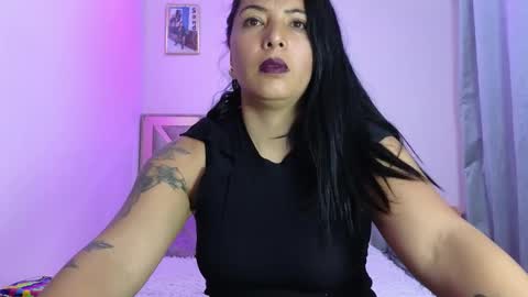 Snapshot of katia_collins chatting on October 20, 2025, 4:24 am Katia collins online show from October 20, 2025, 4:24 am