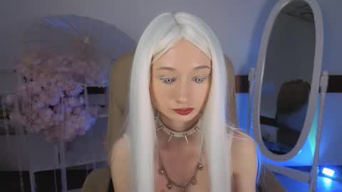 Katia  online show from November 5, 2025, 6:24 am