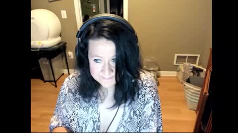 Snapshot of katie227 chatting on March 6, 2026, 4:20 am Katie online show from March 6, 2026, 4:20 am