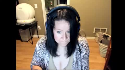 Snapshot of katie227 chatting on March 8, 2026, 5:00 am Katie online show from March 8, 2026, 5:00 am