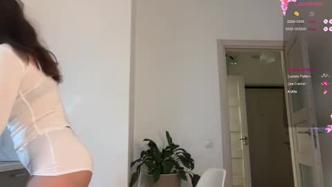 Katienext stream  online show from October 26, 2025, 7:14 am