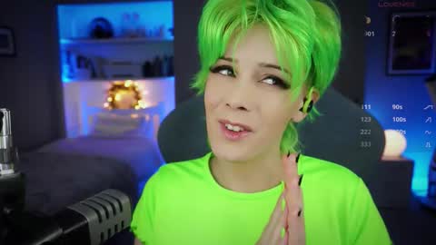 Katie online show from September 21, 2025, 6:42 pm