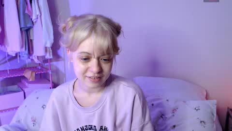 Snapshot of katie_deville chatting on February 13, 2026, 9:55 pm Katie Deville online show from February 13, 2026, 9:55 pm