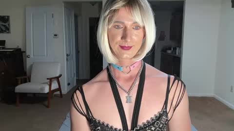 Snapshot of katiebabykitty chatting on April 18, 2026, 3:21 am katiebabykitty online show from April 18, 2026, 3:21 am