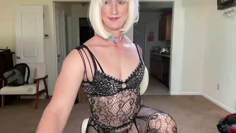 Snapshot of katiebabykitty chatting on April 24, 2026, 1:57 pm katiebabykitty online show from April 24, 2026, 1:57 pm