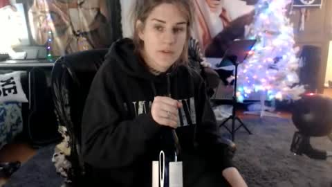 Snapshot of katiecutie_5 chatting on January 8, 2025, 7:24 am Katie online show from January 8, 2025, 7:24 am