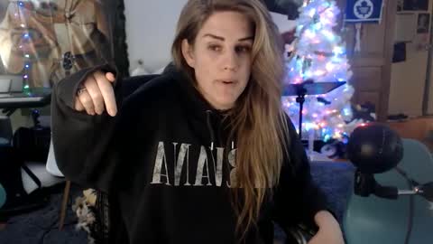 Snapshot of katiecutie_5 chatting on January 22, 2025, 7:35 am Katie online show from January 22, 2025, 7:35 am