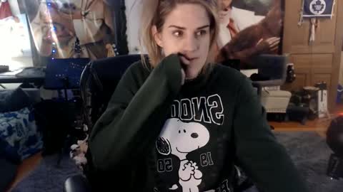 Snapshot of katiecutie_5 chatting on March 7, 2025, 4:46 am Katie online show from March 7, 2025, 4:46 am