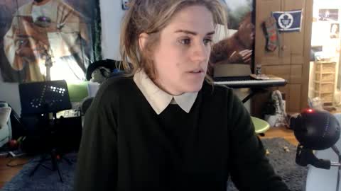 Snapshot of katiecutie_5 chatting on February 16, 2026, 6:31 am Katie online show from February 16, 2026, 6:31 am