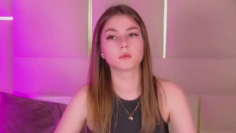 katiereeves online show from November 7, 2025, 6:08 pm