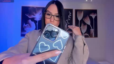 Snapshot of katiestonne chatting on January 17, 2026, 11:15 am Kate Stonne online show from January 17, 2026, 11:15 am