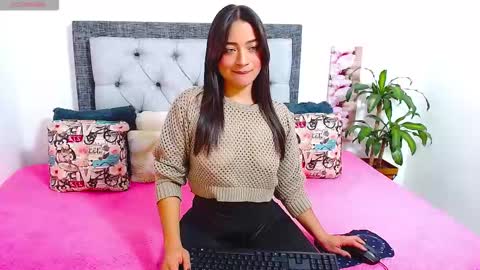 Snapshot of katikloving chatting on January 11, 2026, 4:50 am Follow Instagram katikloving online show from January 11, 2026, 4:50 am