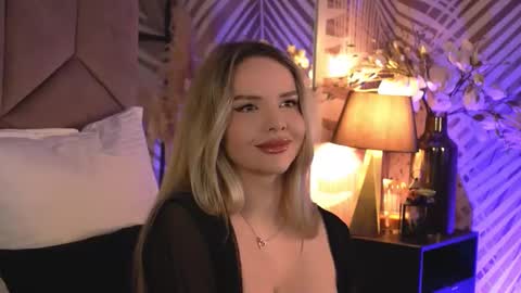 Snapshot of katjolie chatting on February 13, 2026, 8:38 pm KatJolie online show from February 13, 2026, 8:38 pm