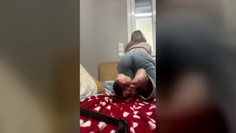 Snapshot of katraxhas chatting on February 5, 2026, 10:42 am EMO online show from February 5, 2026, 10:42 am