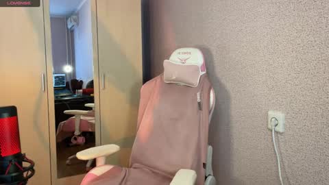 Snapshot of katrin_kristal chatting on January 18, 2025, 12:36 pm naked in pvt show 100 tk online show from January 18, 2025, 12:36 pm