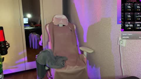 Snapshot of katrin_kristal chatting on February 3, 2025, 8:57 pm naked in pvt show 100 tk online show from February 3, 2025, 8:57 pm