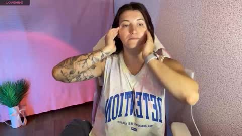Snapshot of katrin_kristal chatting on September 30, 2025, 11:04 am naked in pvt show 100 tk online show from September 30, 2025, 11:04 am