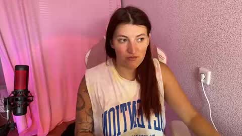 Snapshot of katrin_kristal chatting on October 4, 2025, 9:18 am naked in pvt show 100 tk online show from October 4, 2025, 9:18 am