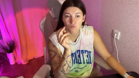 Snapshot of katrin_kristal chatting on October 5, 2025, 11:19 am naked in pvt show 100 tk online show from October 5, 2025, 11:19 am
