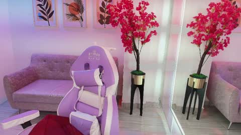 Snapshot of katrina_spencer chatting on April 1, 2026, 1:41 pm Katrina online show from April 1, 2026, 1:41 pm