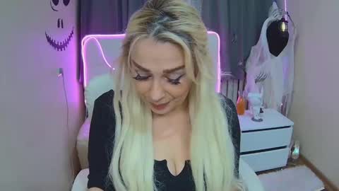 katrinacharm online show from October 11, 2025, 12:15 pm