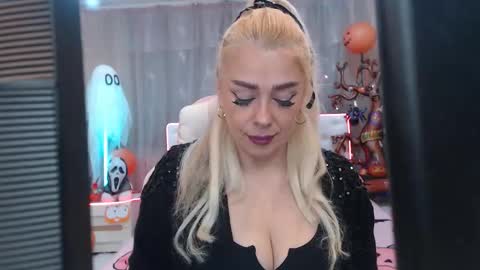 katrinacharm online show from November 6, 2025, 7:31 am