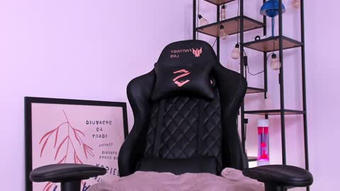 Katrin online show from January 5, 2025, 11:01 pm