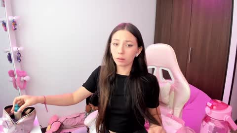 Snapshot of katrinrosex chatting on December 15, 2024, 8:15 pm Katrin online show from December 15, 2024, 8:15 pm