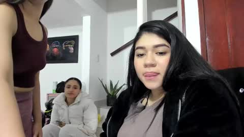 Snapshot of katrinrosex chatting on February 10, 2025, 2:37 pm Katrin online show from February 10, 2025, 2:37 pm
