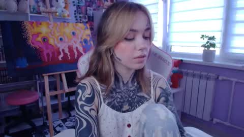 Snapshot of katrinwaifu chatting on September 12, 2025, 2:17 pm Katrin online show from September 12, 2025, 2:17 pm