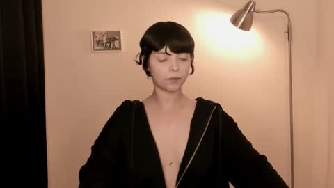 katsuro online show from November 15, 2025, 9:11 pm